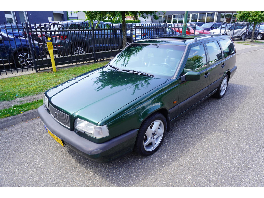 45577045-2.jpg