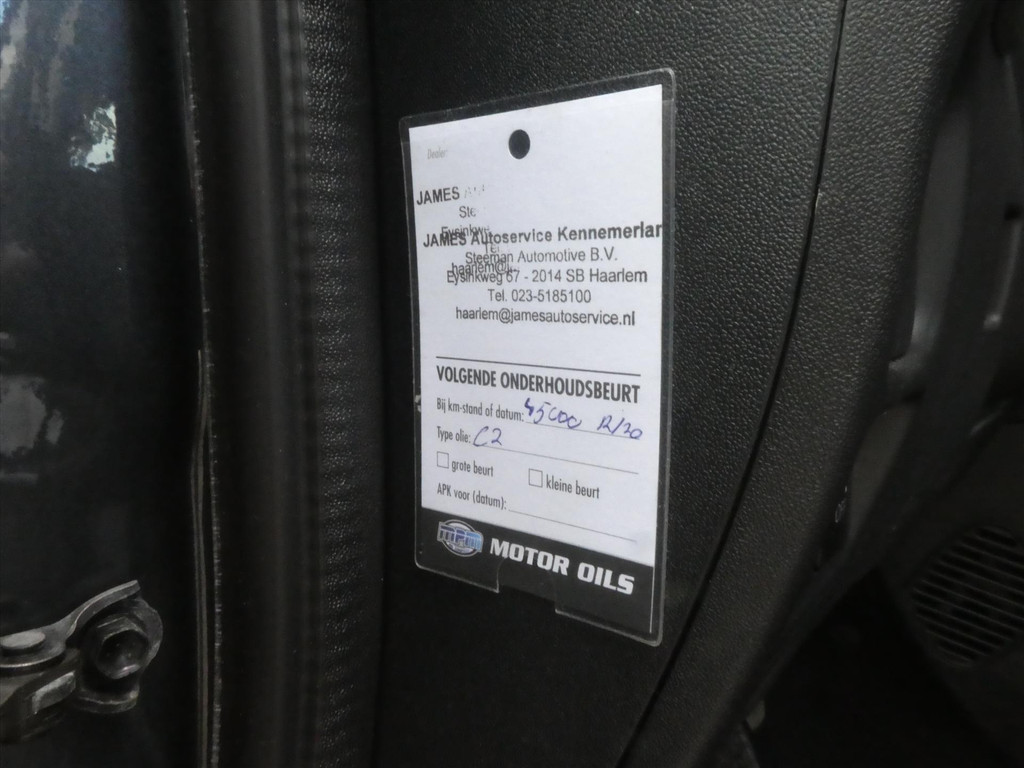 47300146-14.jpg