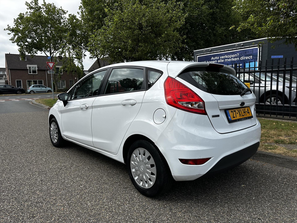 54914643-2.jpg