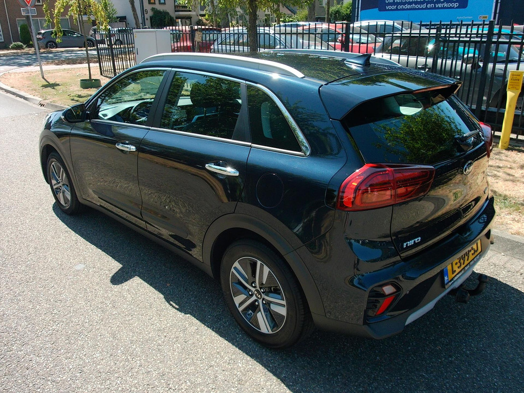 55642216-12.jpg